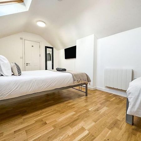 Newly Refurbished Luxury 3 Bedroom Apartment London Exterior photo